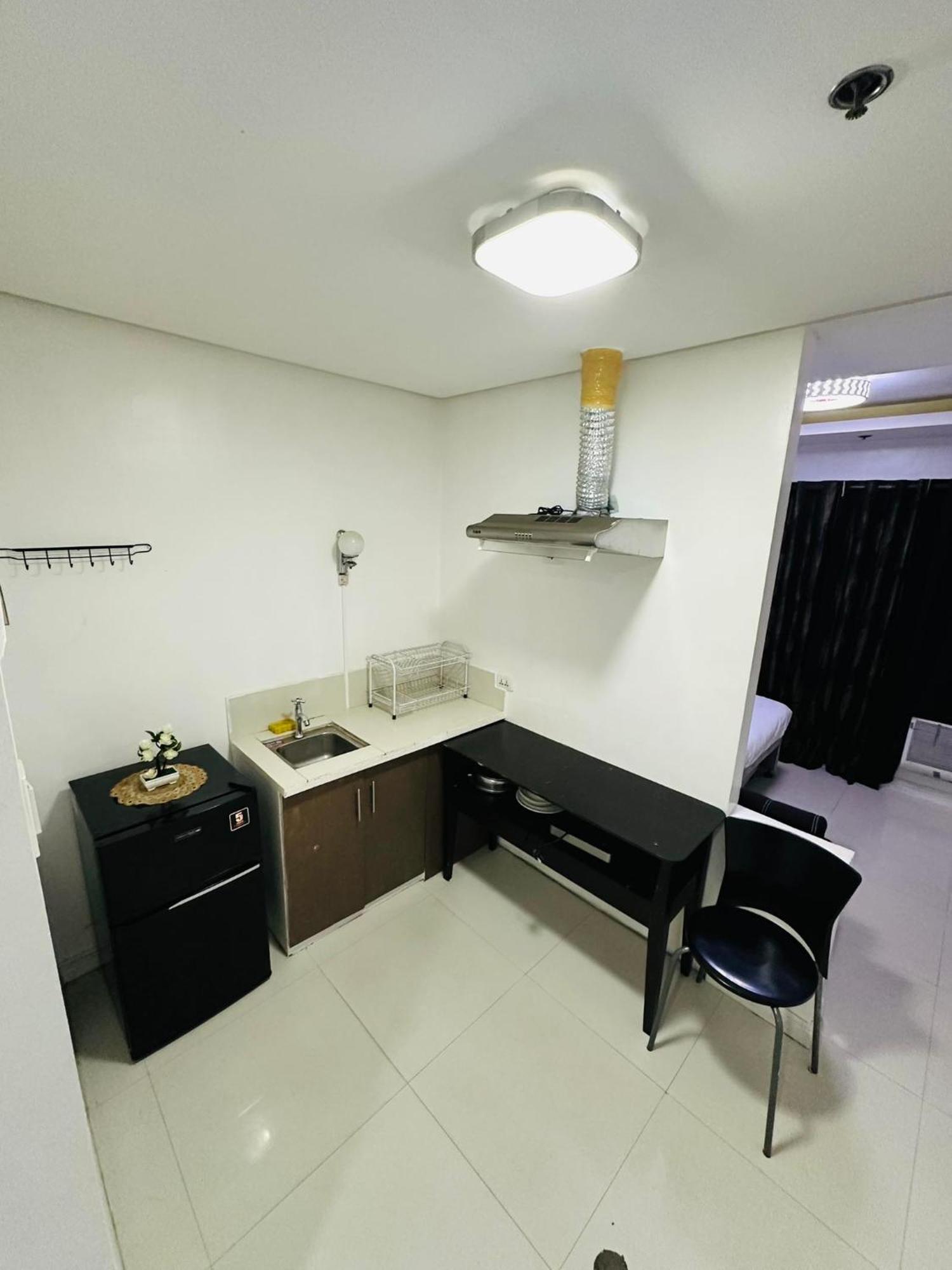 Hotel In Ermita Birch Tower