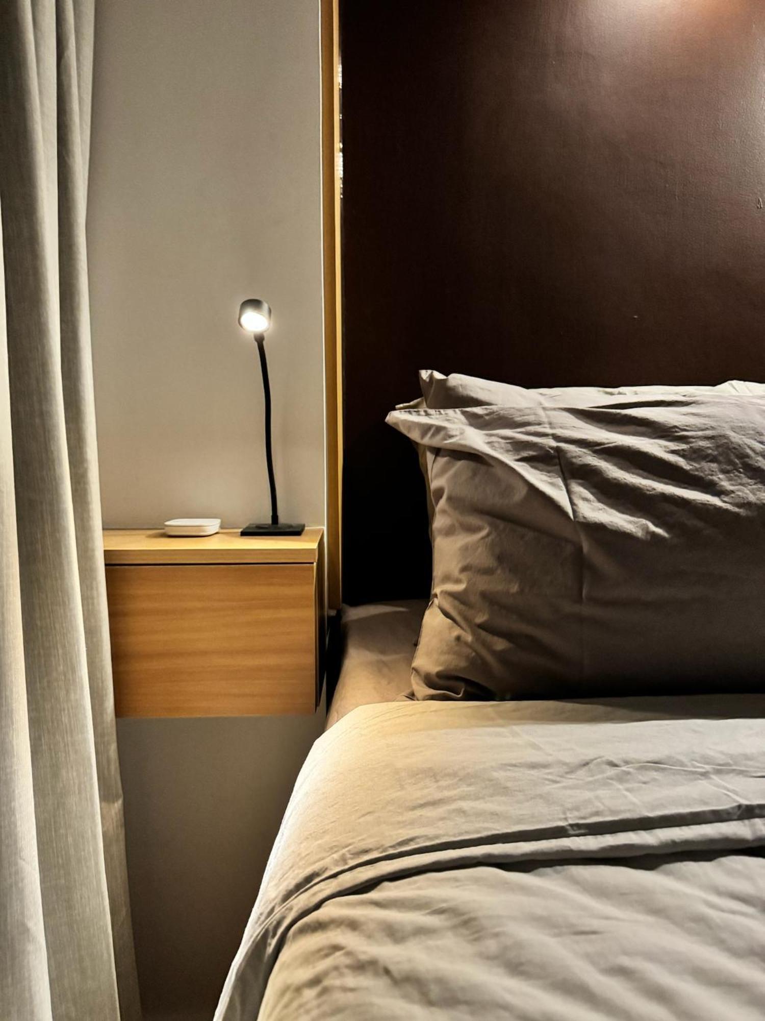 Apartment Stylish Staycation Near Bgc W/ Cinema