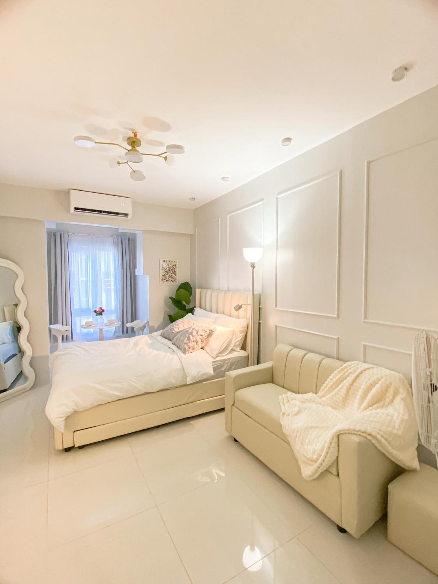 Bed & Breakfast Luxx Haven Staycation - Quezon Manila