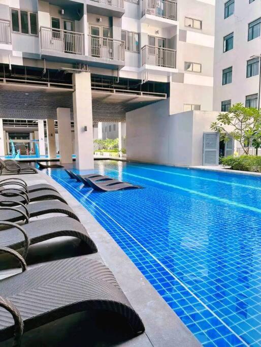 Apartment S Residences 2bedroom W/ Balcony At Entertainment Pasay