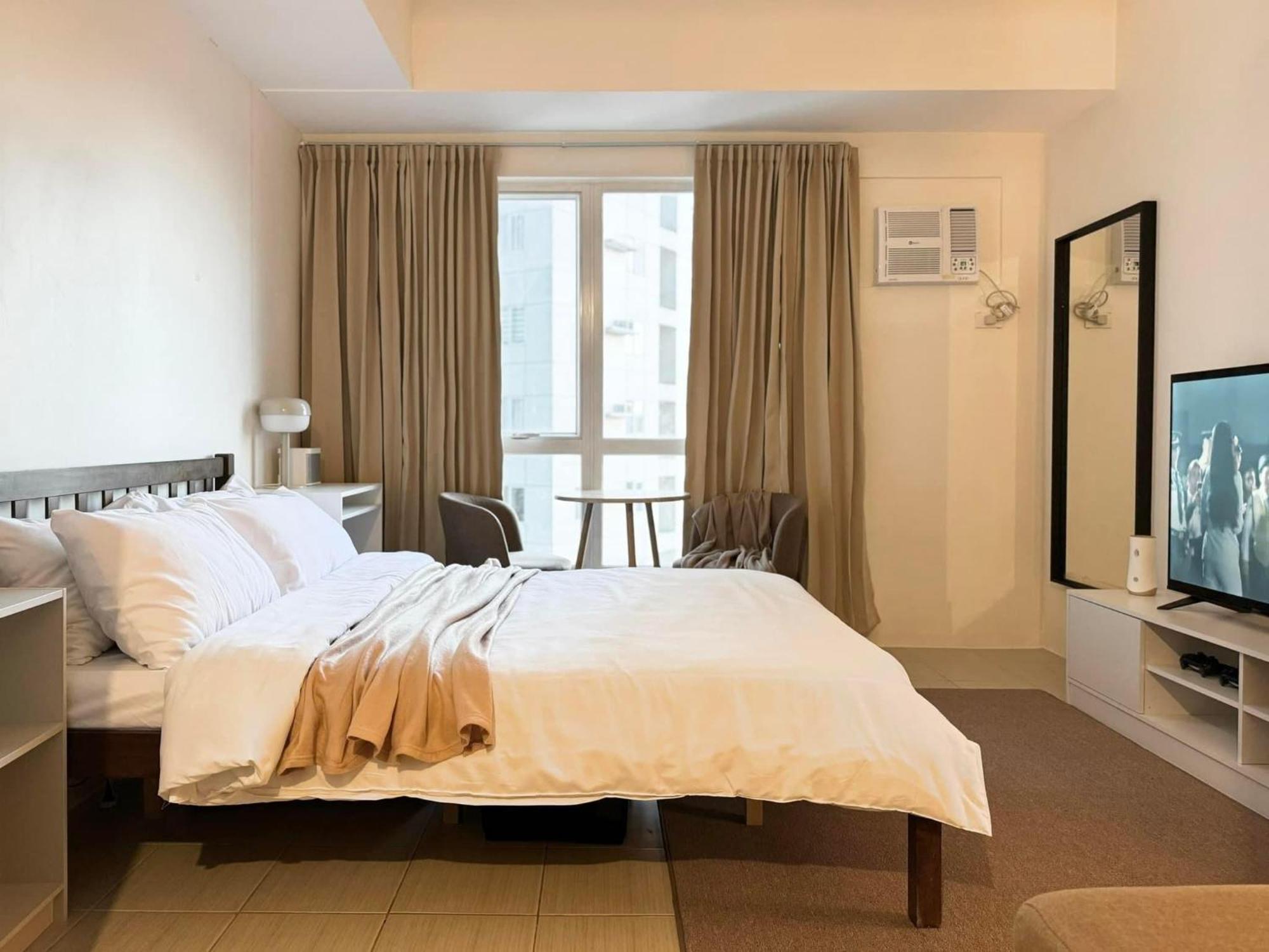 Camari Mandaluyong Staycation 2 With Ps4, 400mbps Wifi, Pool, Netflix Near Mrt Boni, Bgc, Megamall, Makati *