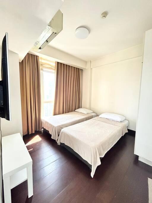 2 Bedroom Loft At Twin Oaks Place Apartment *