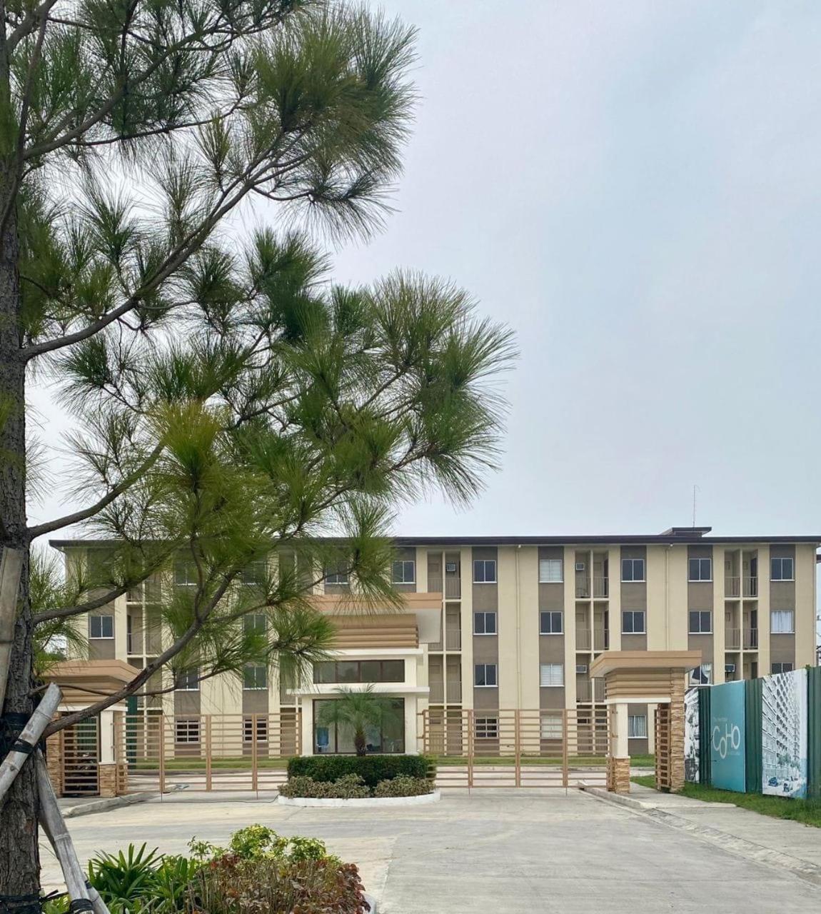 Coho The Hermosa - Staycation Unit And Balcony View With Swimming Pool And Open Court Access