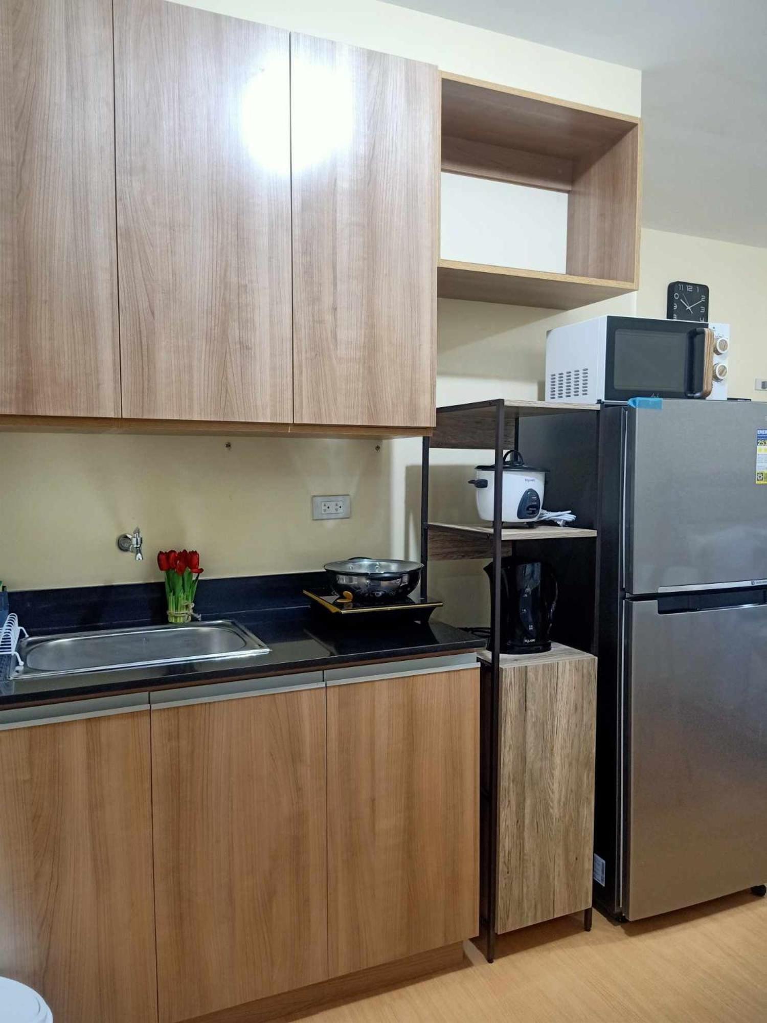 Coho The Hermosa - Staycation Unit And Balcony View With Swimming Pool And Open Court Access