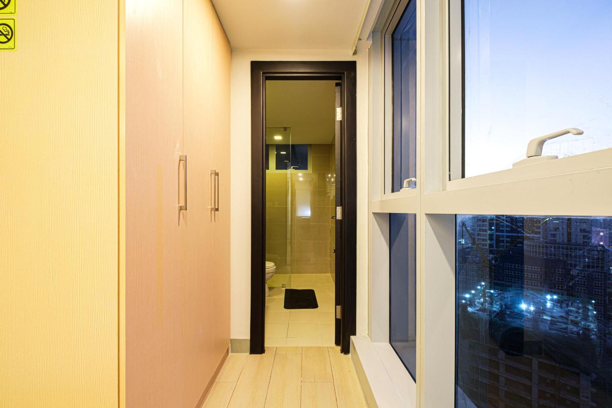 Apartment Premium 3br Uptownbgc W/ Bathtub & Balcony