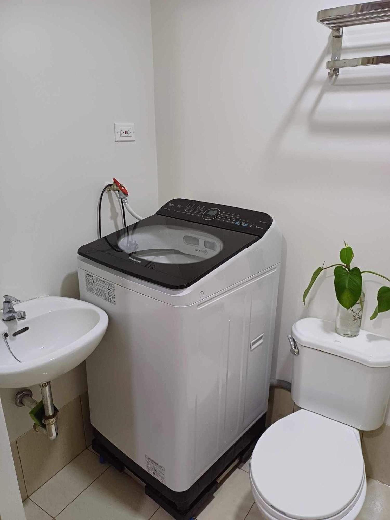 Jd's 1 Bed Staycation Apartment Manila