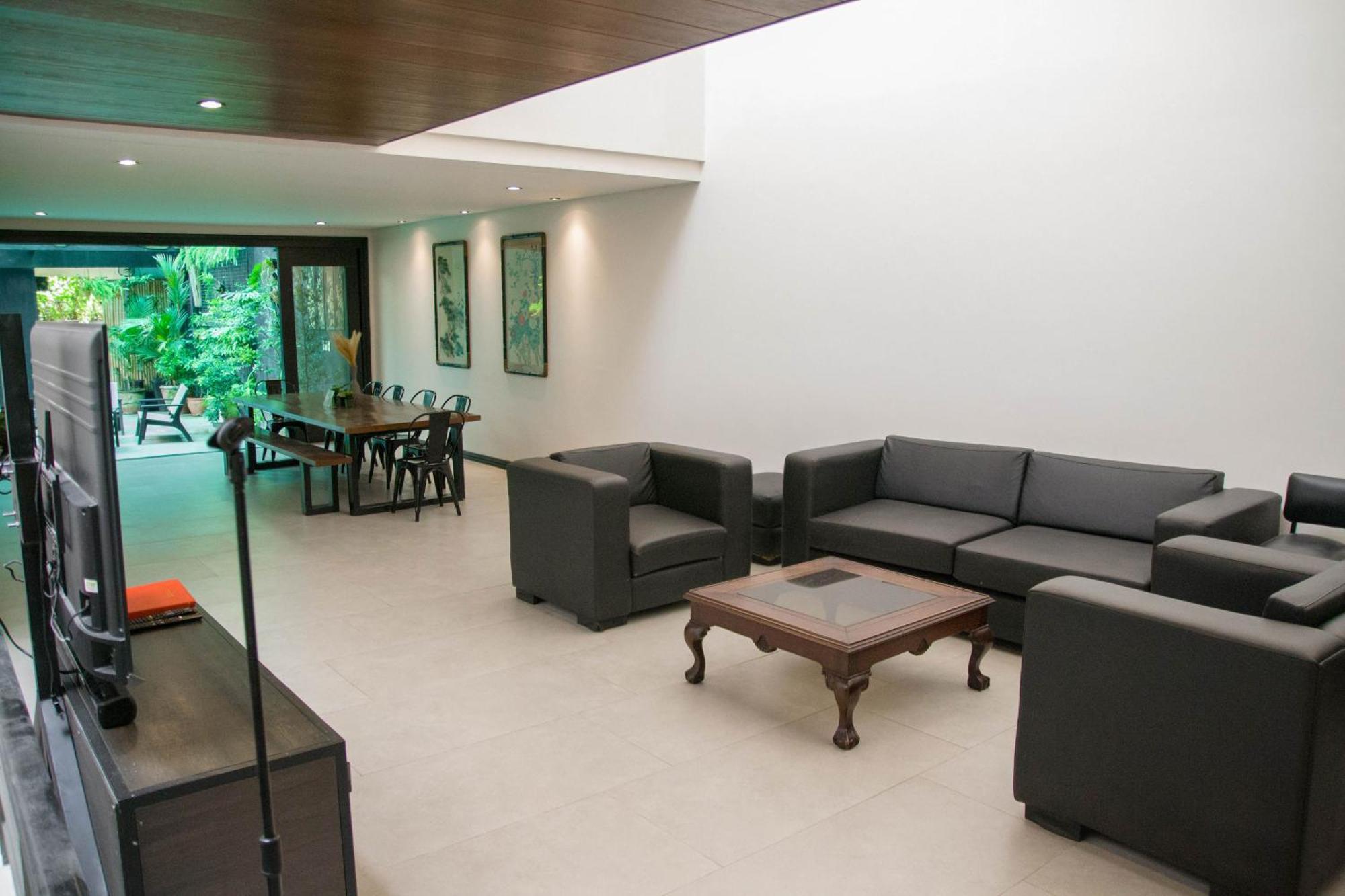 Tropical Poolhouse Qc *