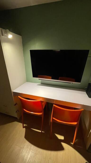 Apartment With Your Personal Cinema! Manila