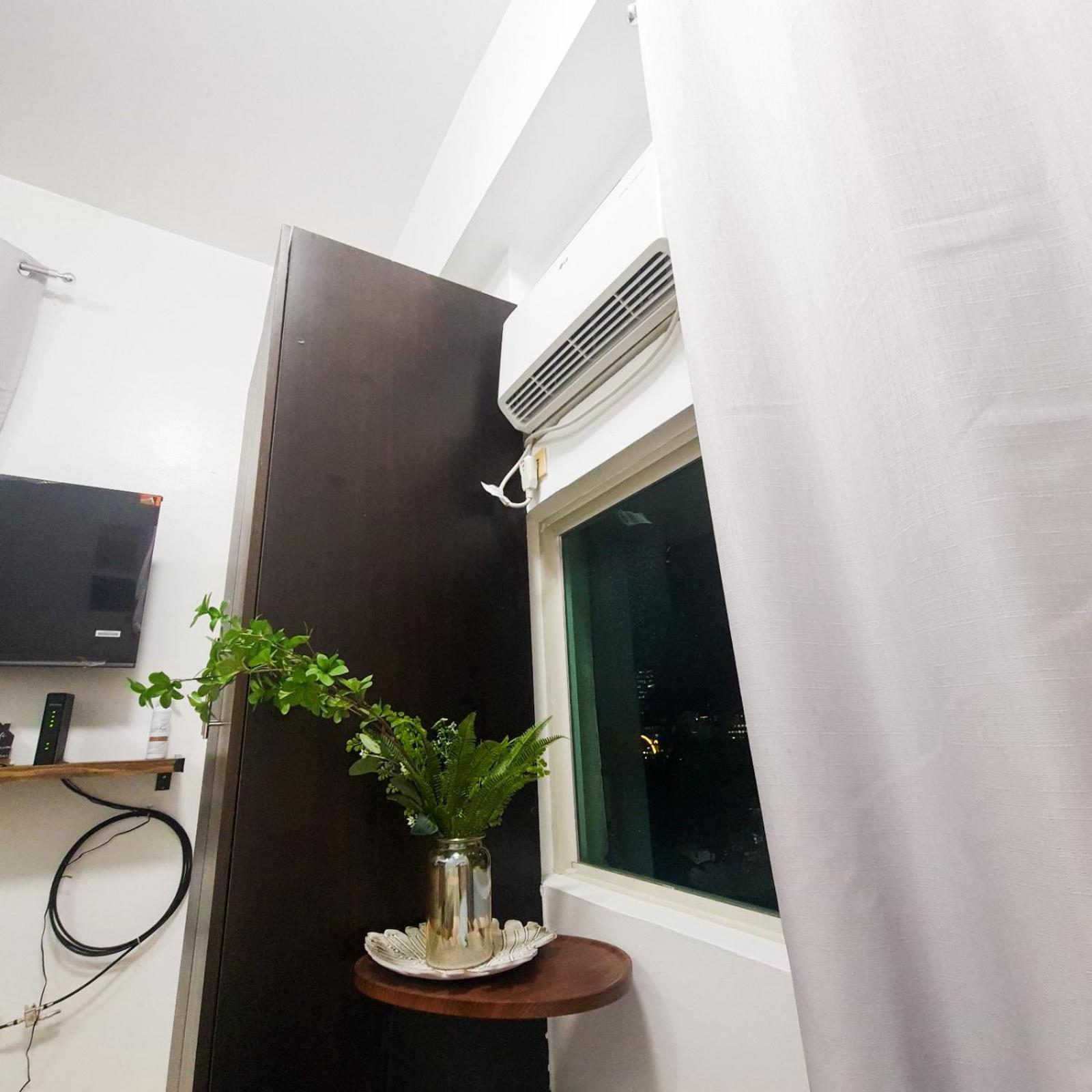 For Rent In Upper Mckinley Hill, Taguig Apartment