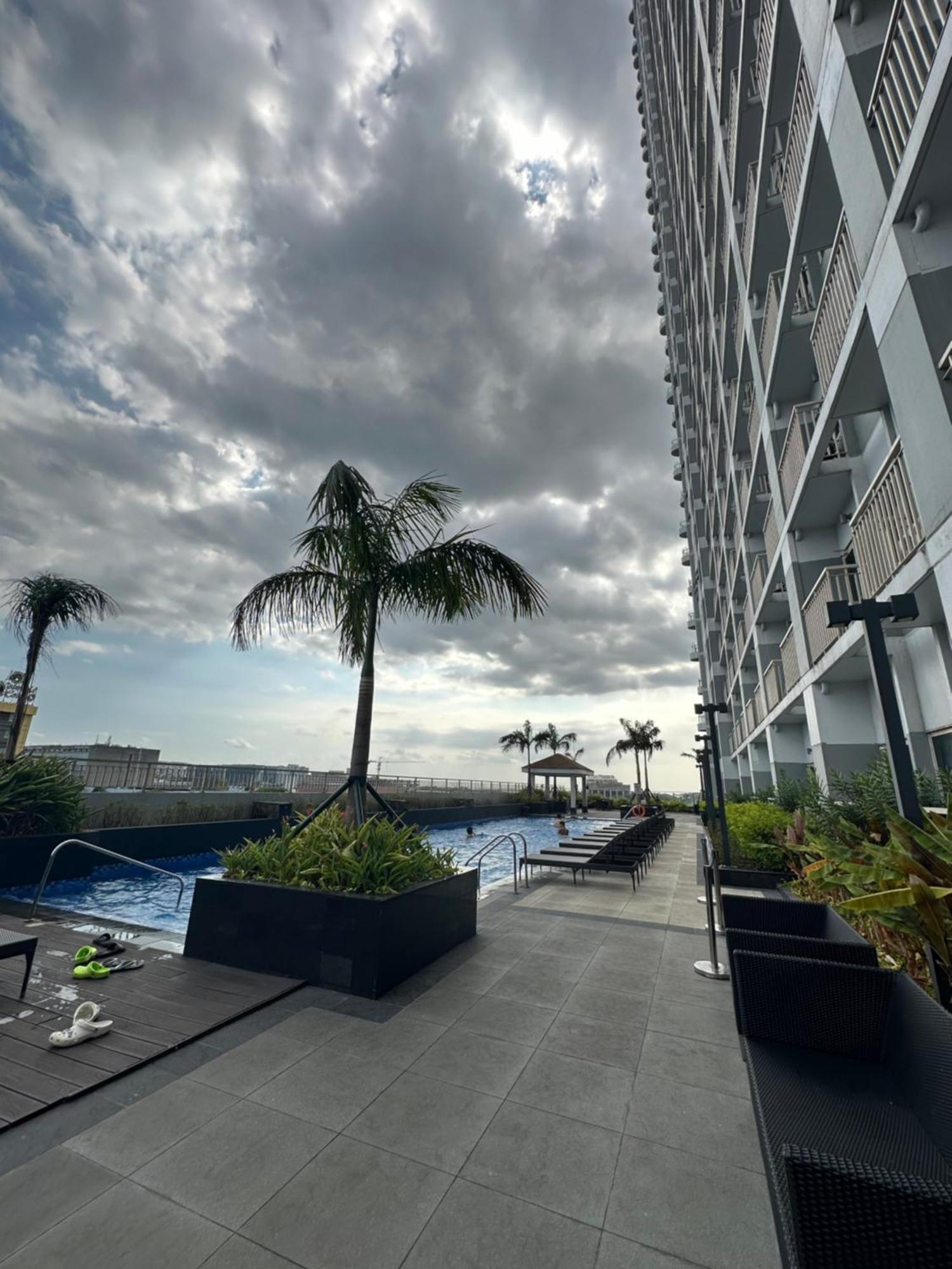Chen's Cozy 2bedroom @ Coast Residences Manila