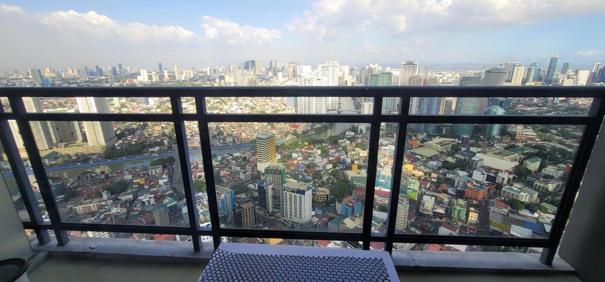 Gramercy / 55th F / Amazing View / Wi-fi / Peaceful * Manila
