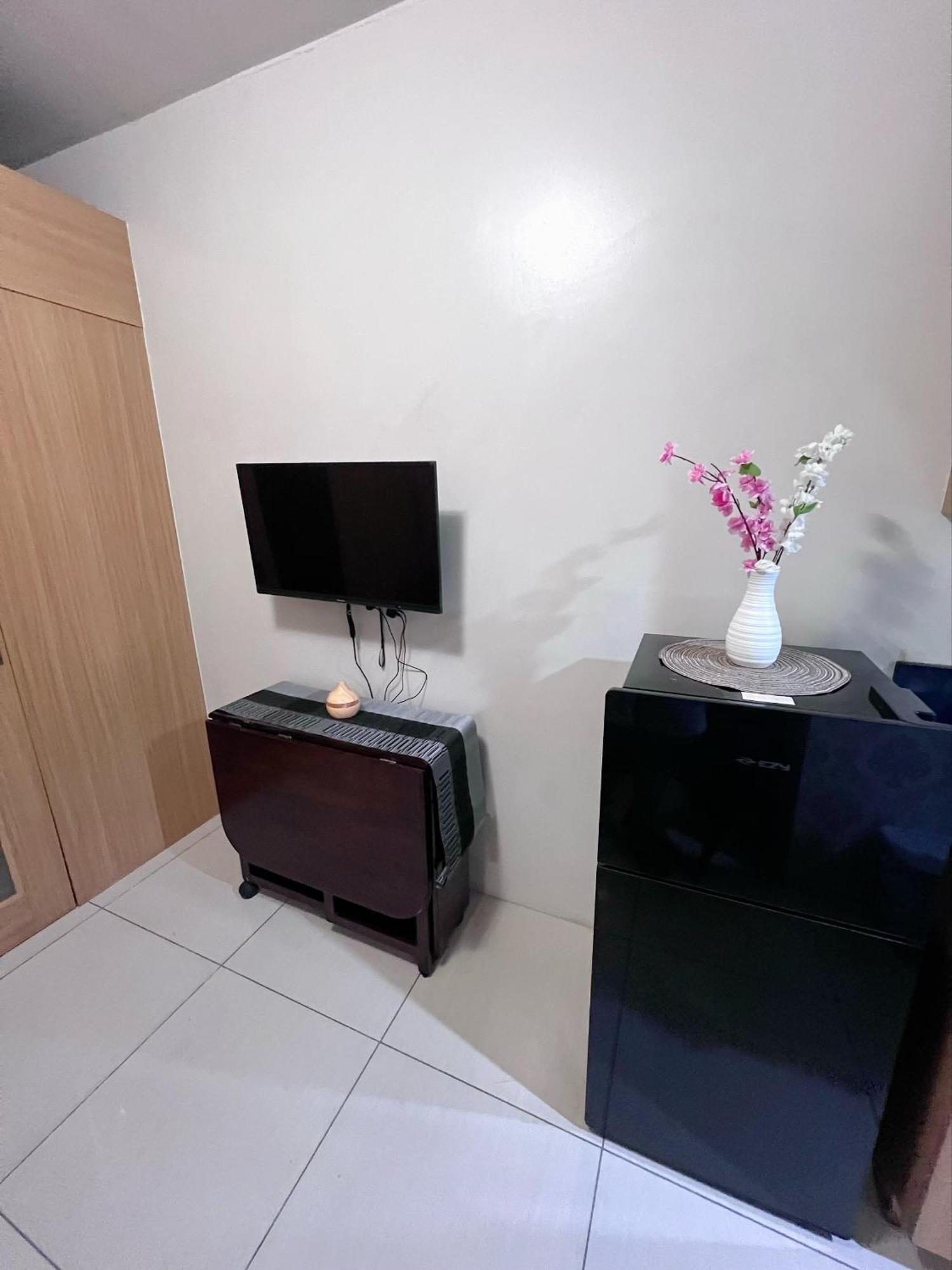 Jal's Cozy Haven Apartment Manila