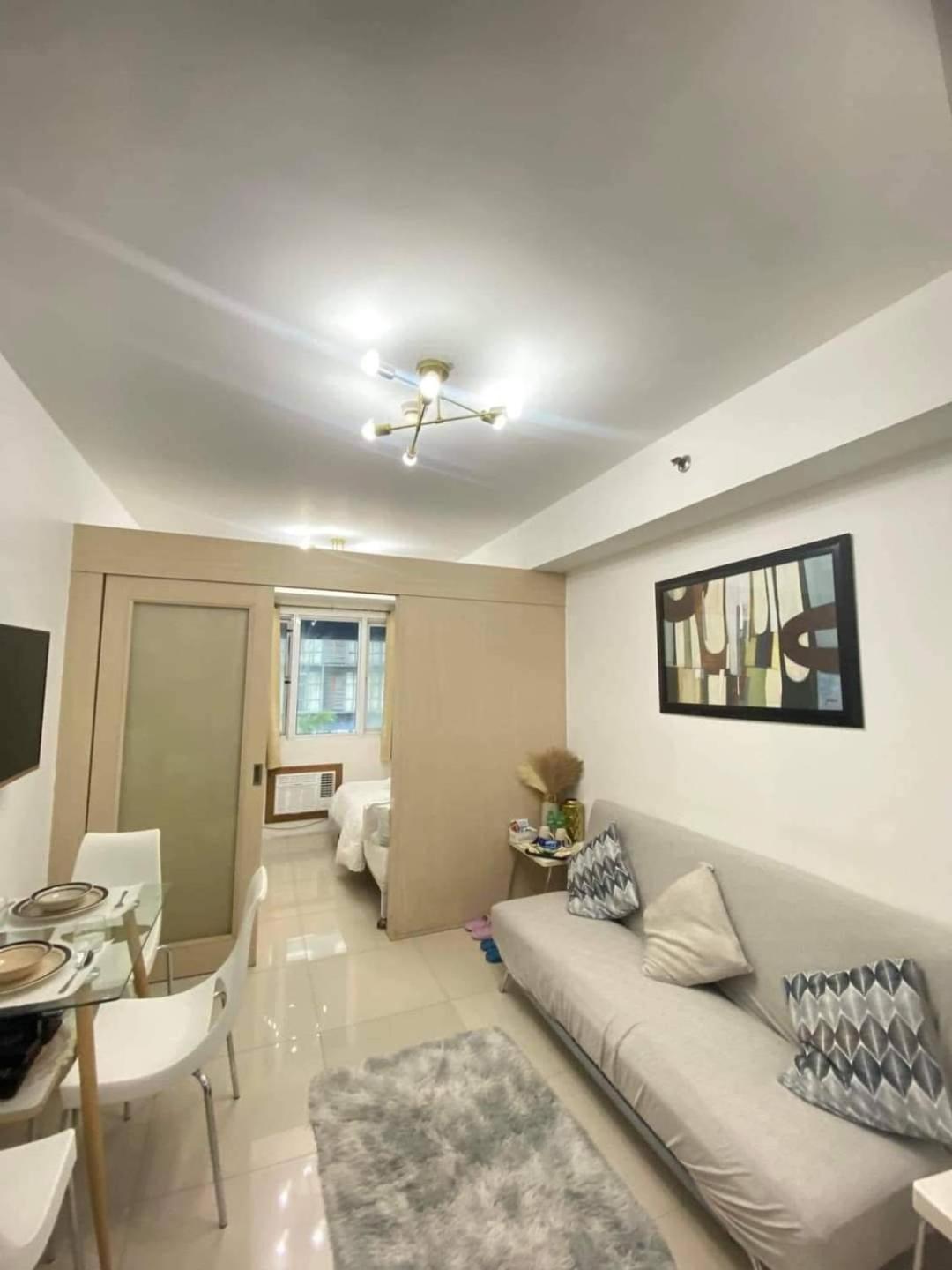 1 Bedroom At Sea Residences 5mins Walk To Mall Of Apartment