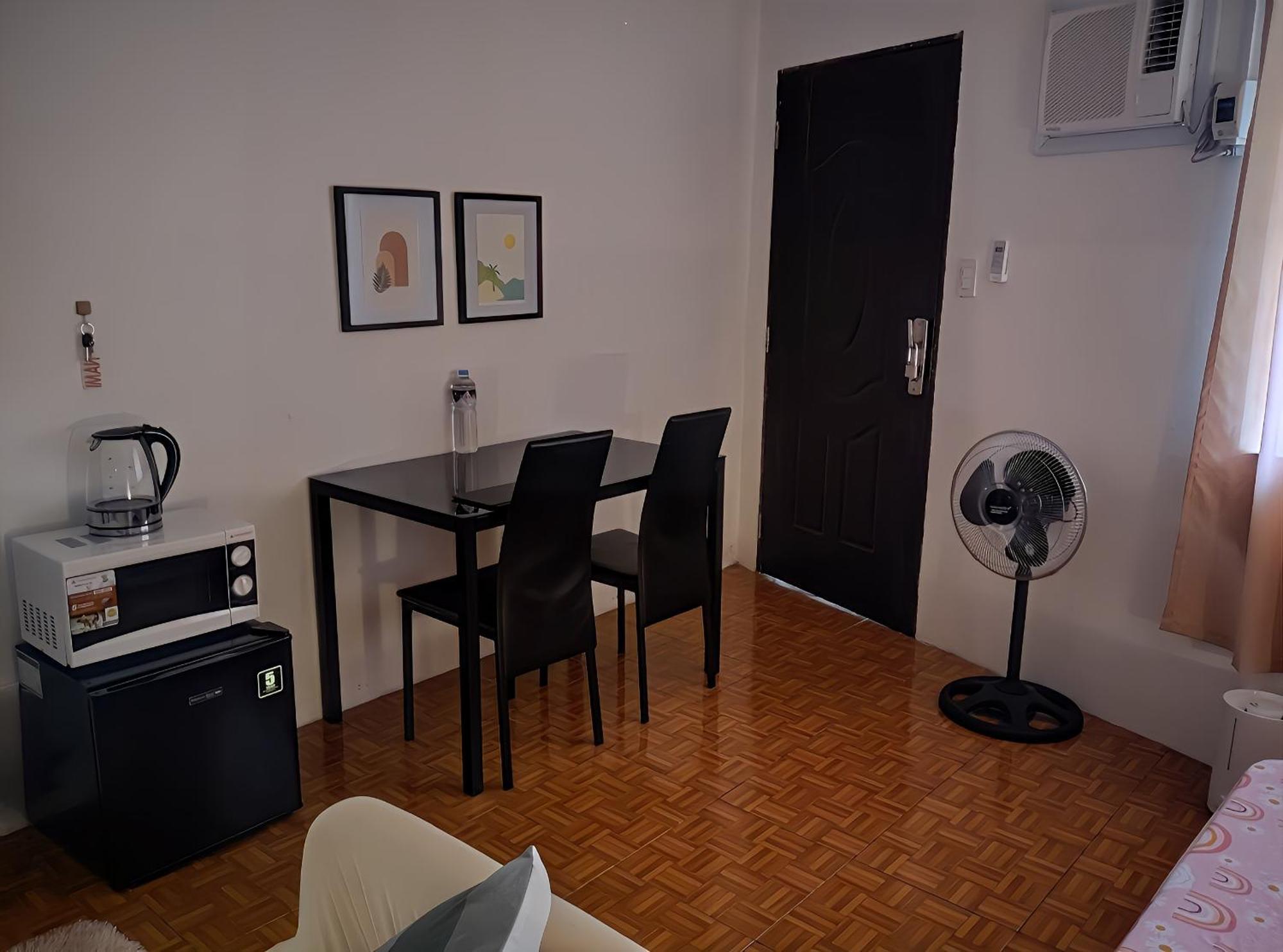 Wilhelmina's Staycation - North Caloocan Apartment