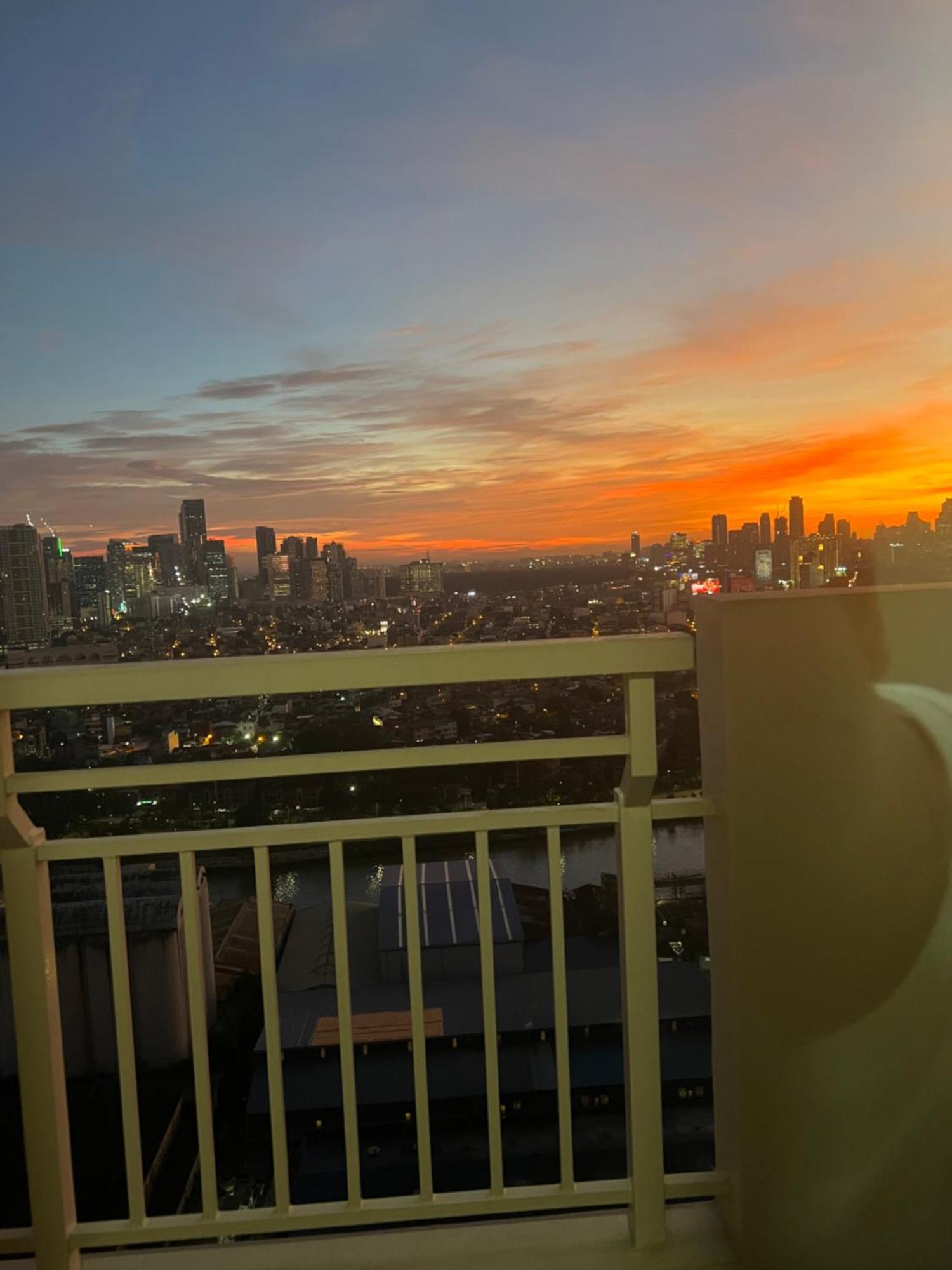 Apartment Near Bgc 1br Wi-fi Netflix Balcony Skyline Manila