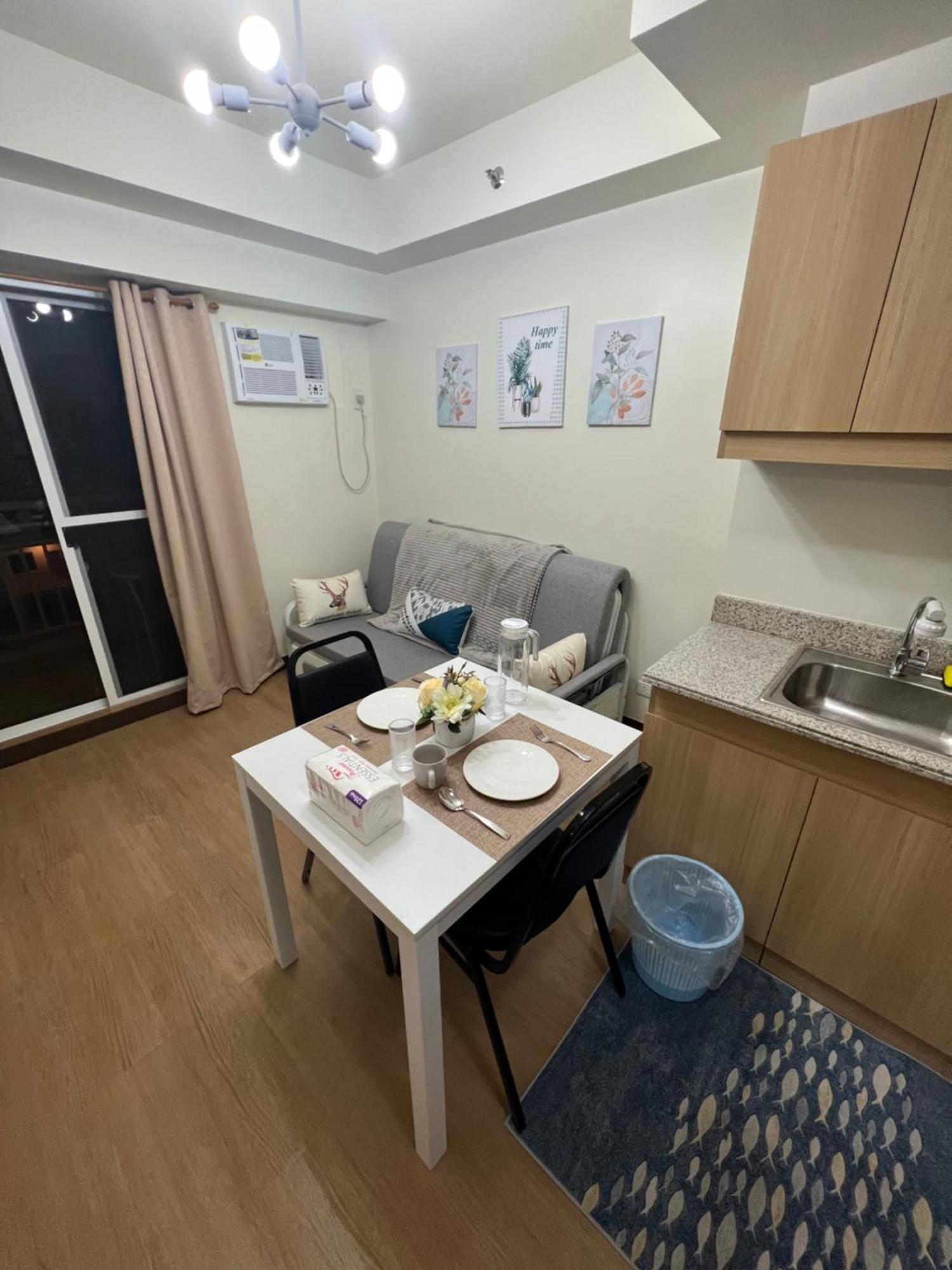 Near Bgc 1br Wi-fi Netflix Balcony Skyline Manila