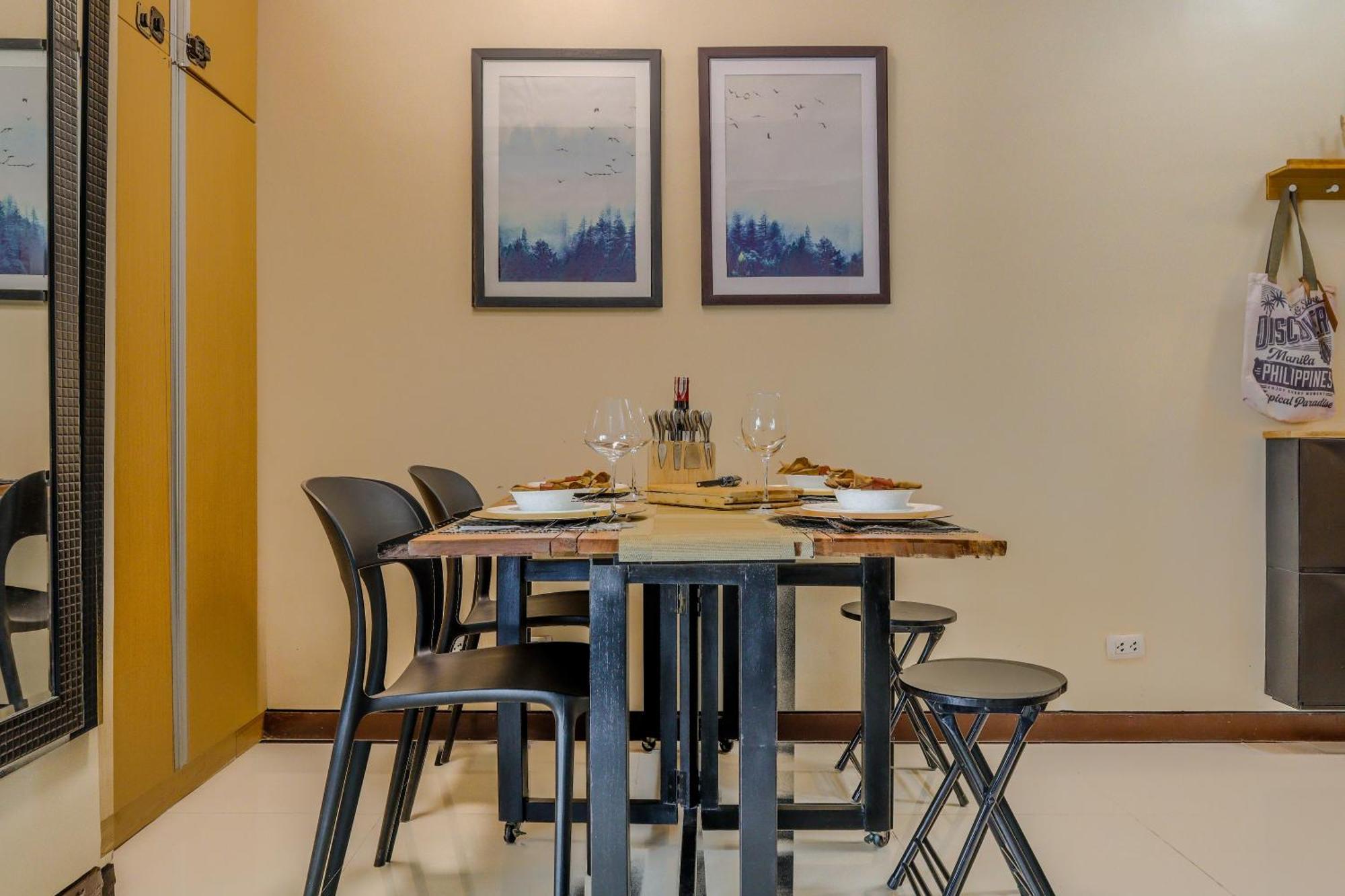 Max Dwell Bgc Creative Space With 84 