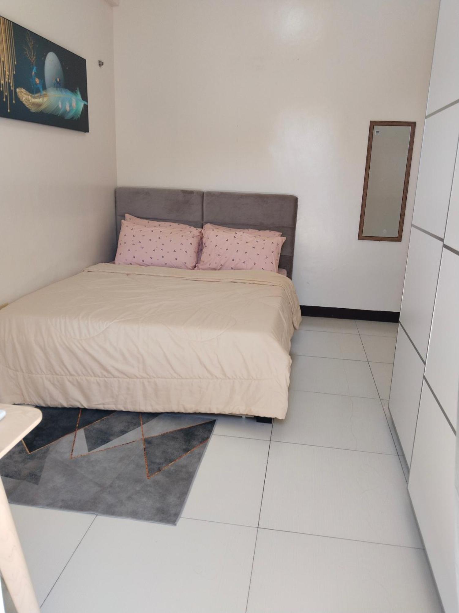 Casa Simbe - Chateau Elysee Staycation Paranaque