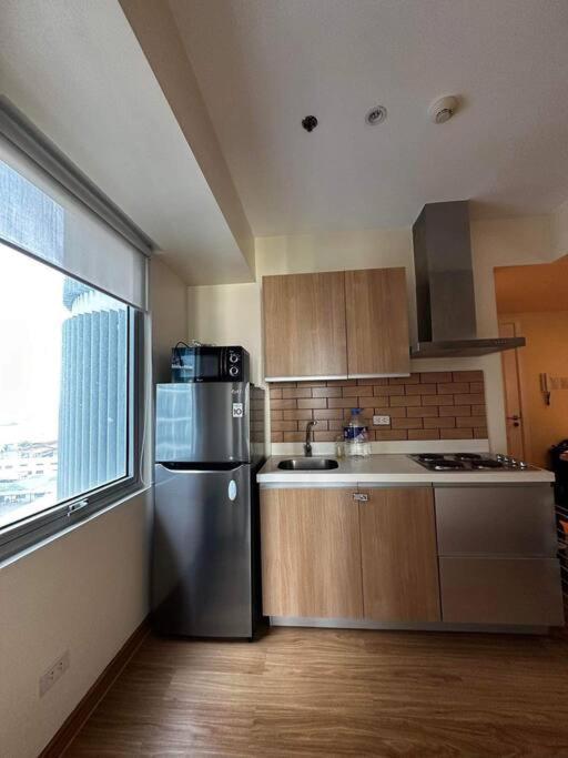 Miami 2br Pool View Manila