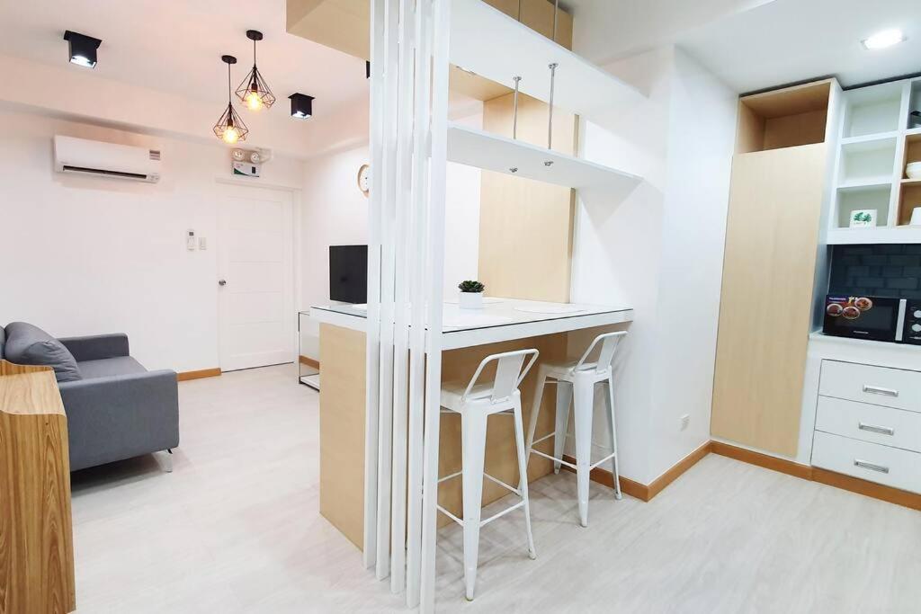 Apartment Travelers - Cozy Capsule Bunks, Makati Manila