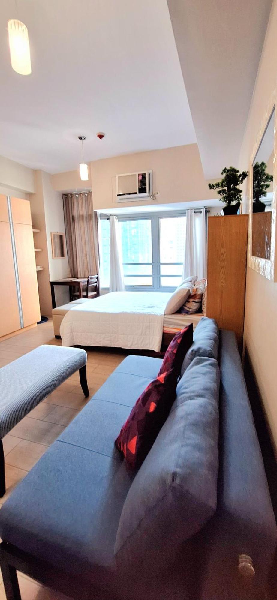 Eastwood Legrand 3 Cozy & Modern Type