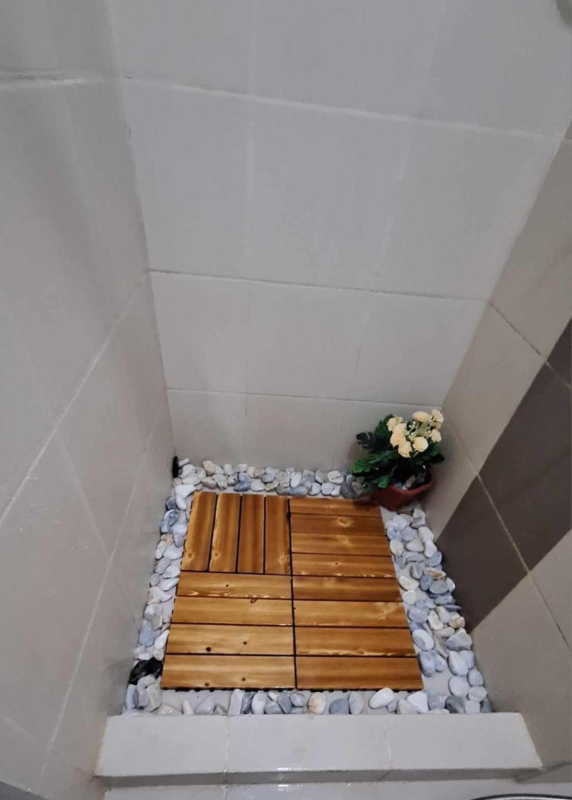 Homey 1br With View And Wi-fi In Grace Res Apartment Manila