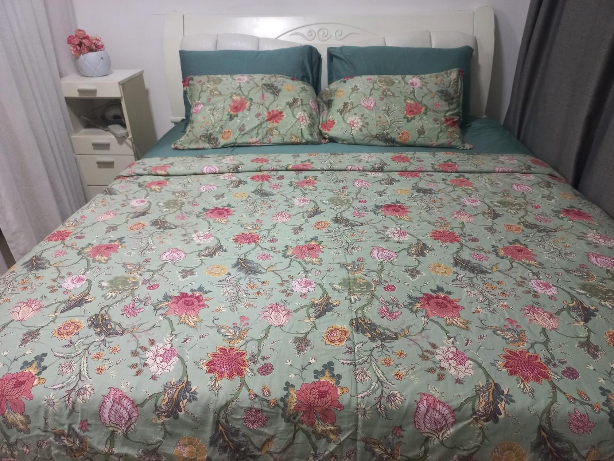 Azure Urban Staycation By Owner Only 2* Manila