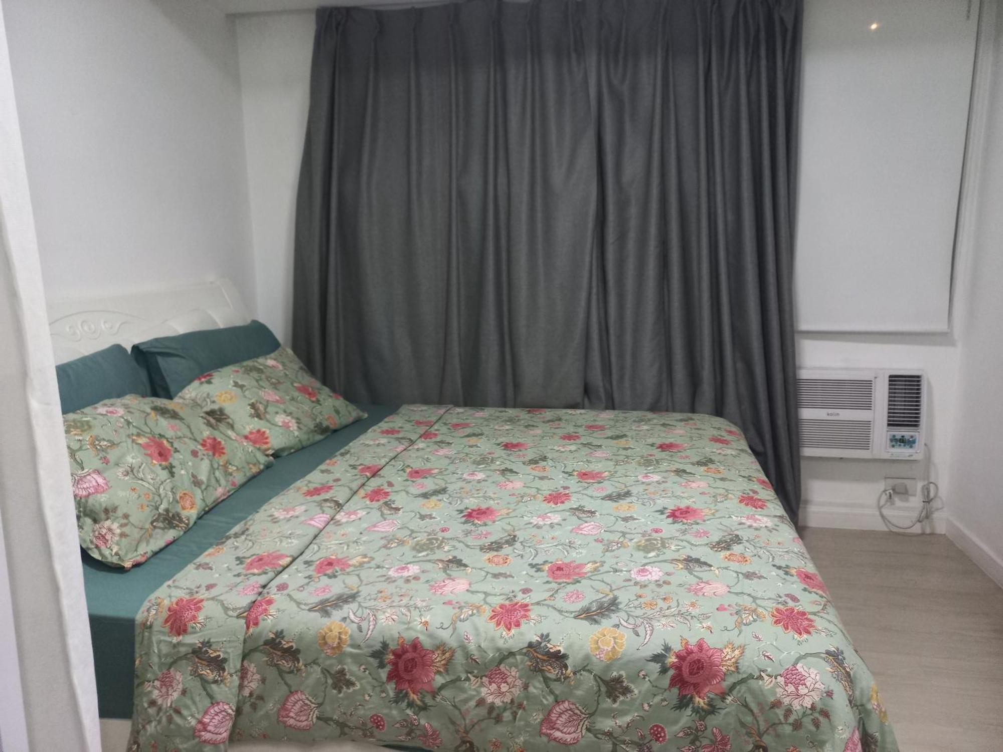 Hotel Azure Urban Staycation By Owner Only