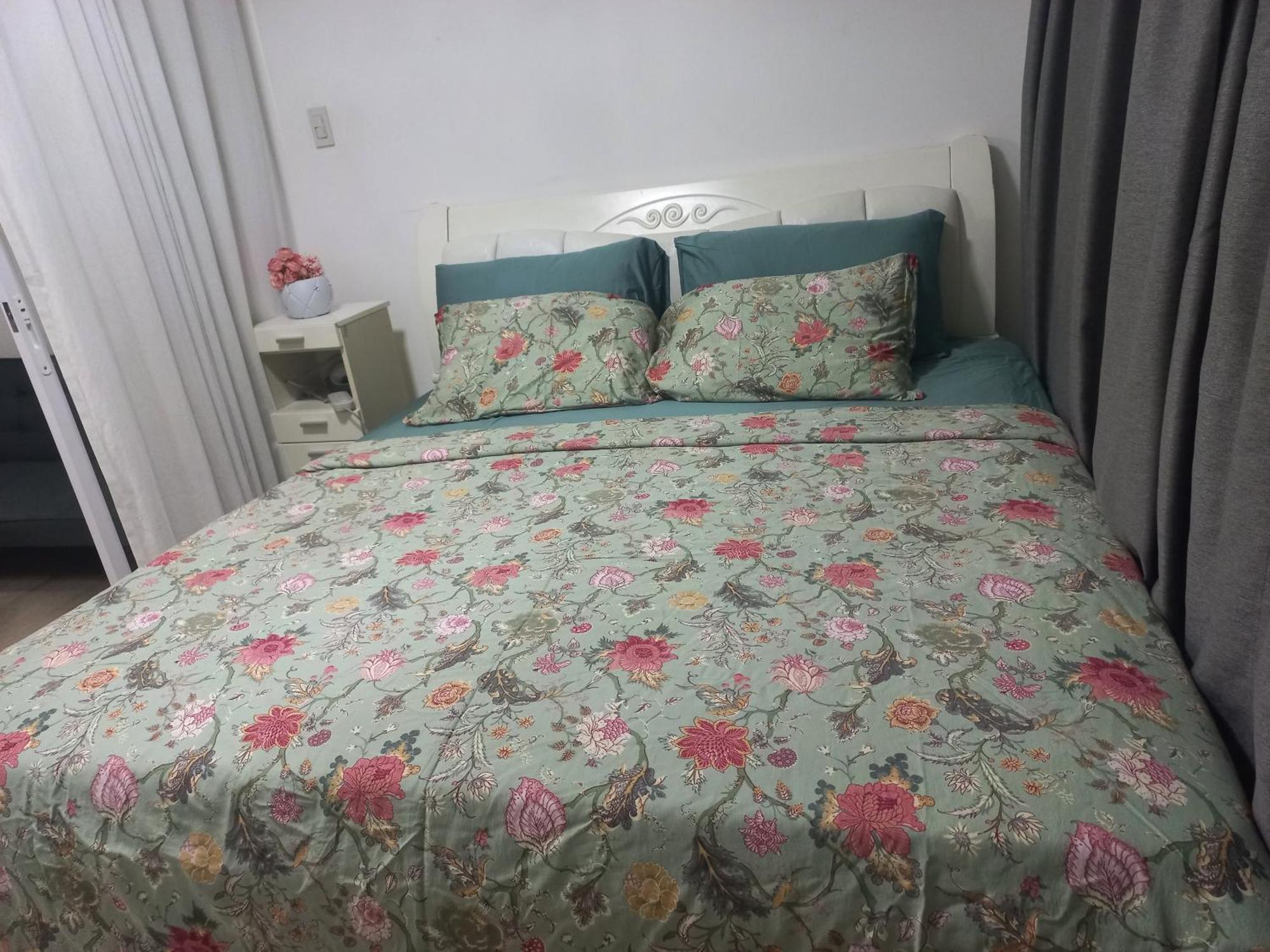 Azure Urban Staycation By Owner Only Manila