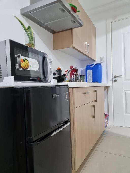 Private W/ Balcony Near Batasan, Ateneo, Up, Diliman, The Residences At Commonwealth Manila
