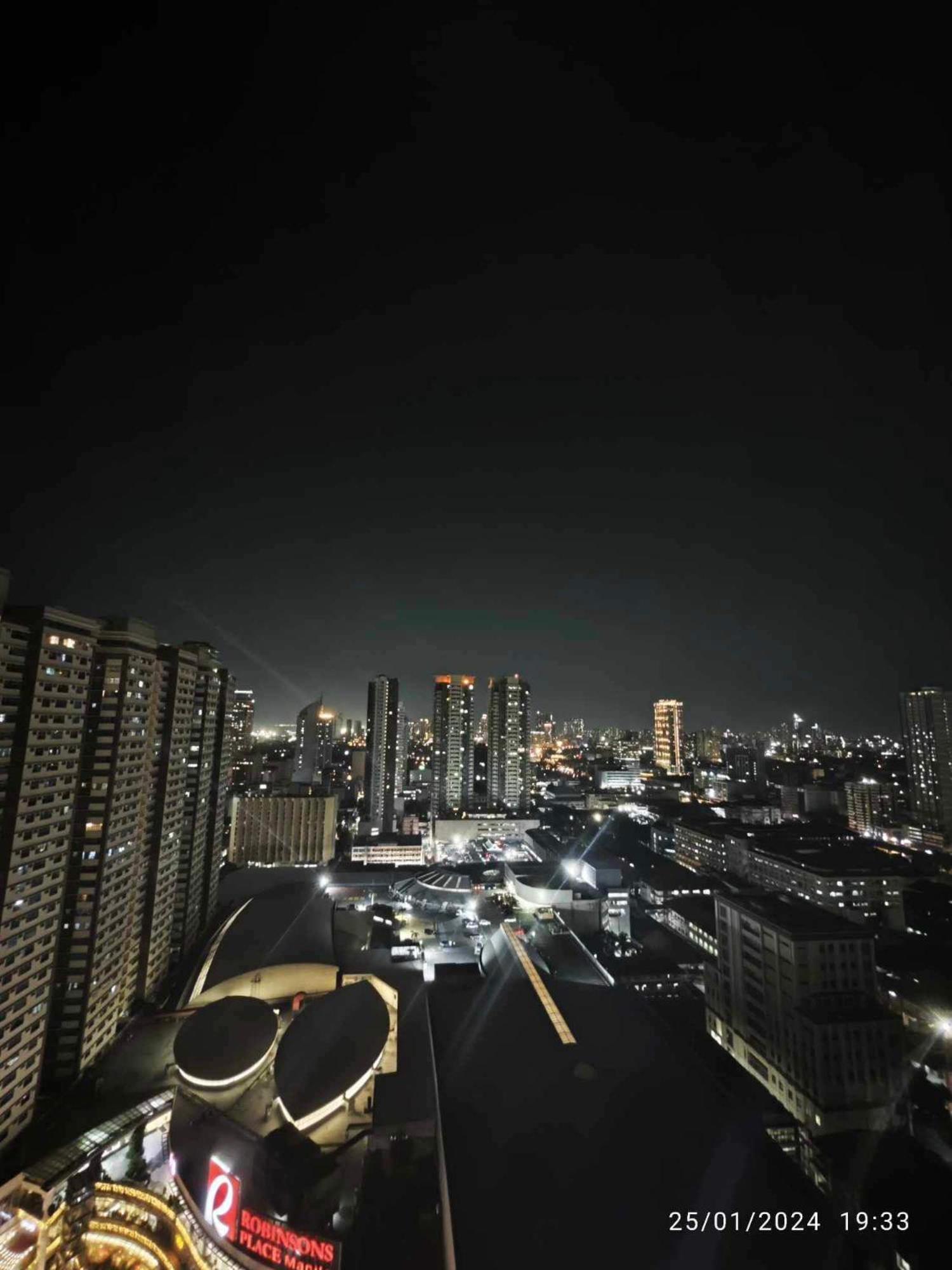 Birch Tower A1 Front Of Robinsonmla Rizal Park Apartment Manila