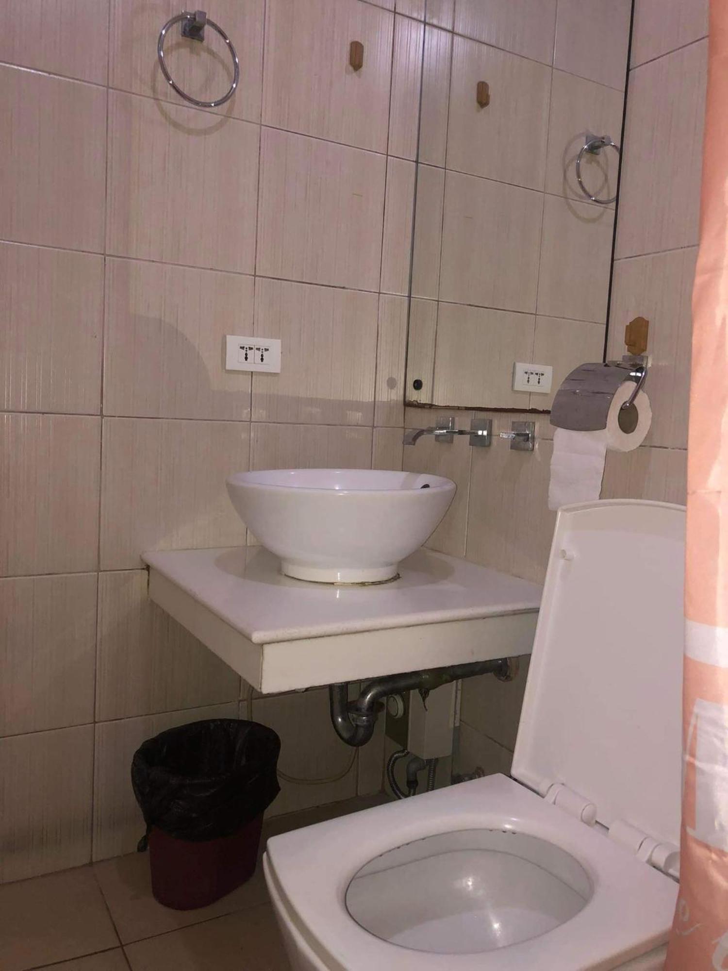 Apartment Birch Tower A1 Front Of Robinsonmla Rizal Park