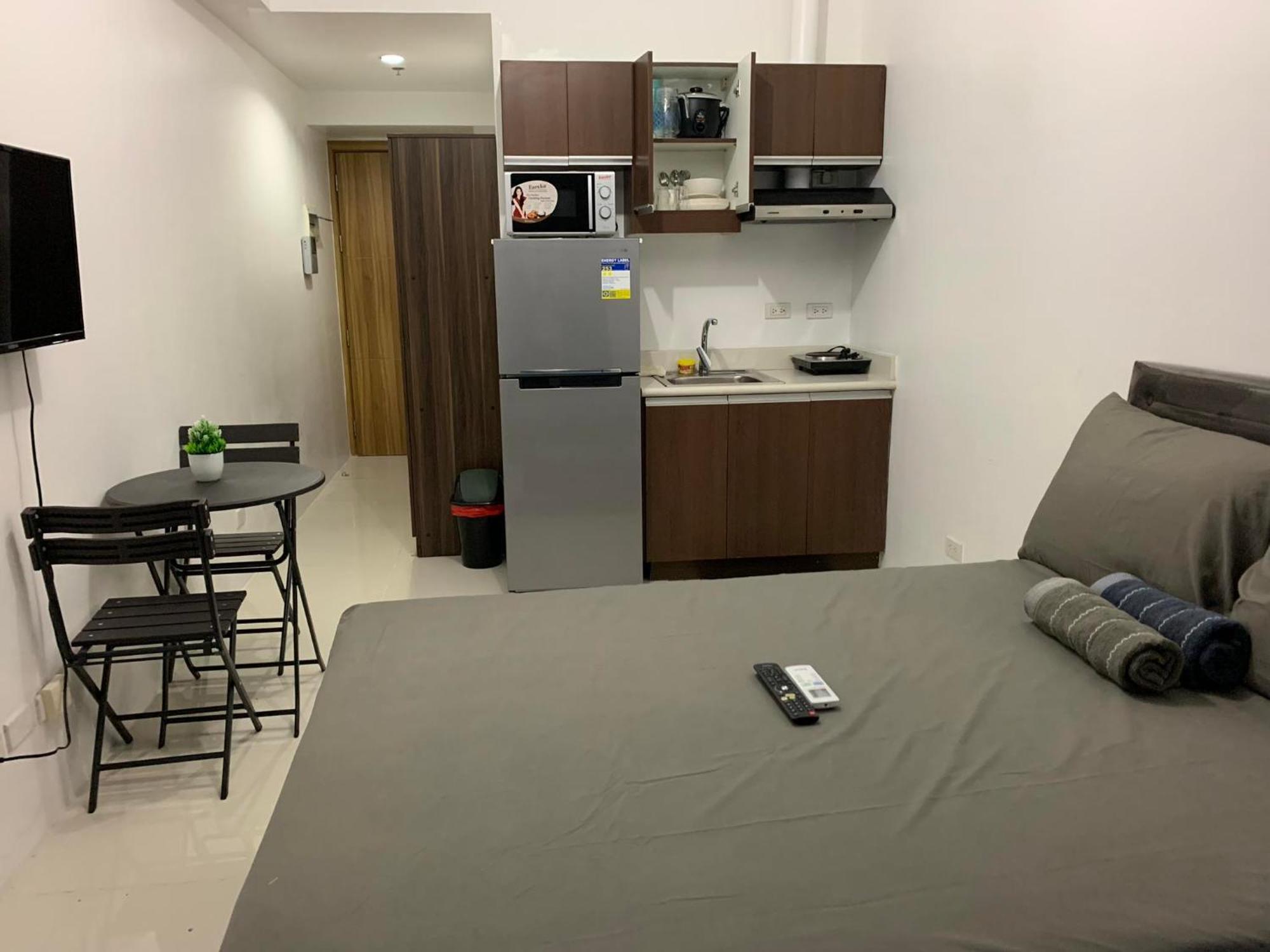 Apartment Grand Riviera Suites2 @ Us Embassy/freepool/wi-fi Manila