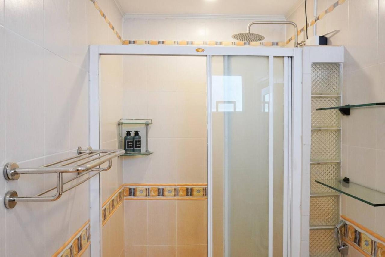 Makati Altean Holiday home