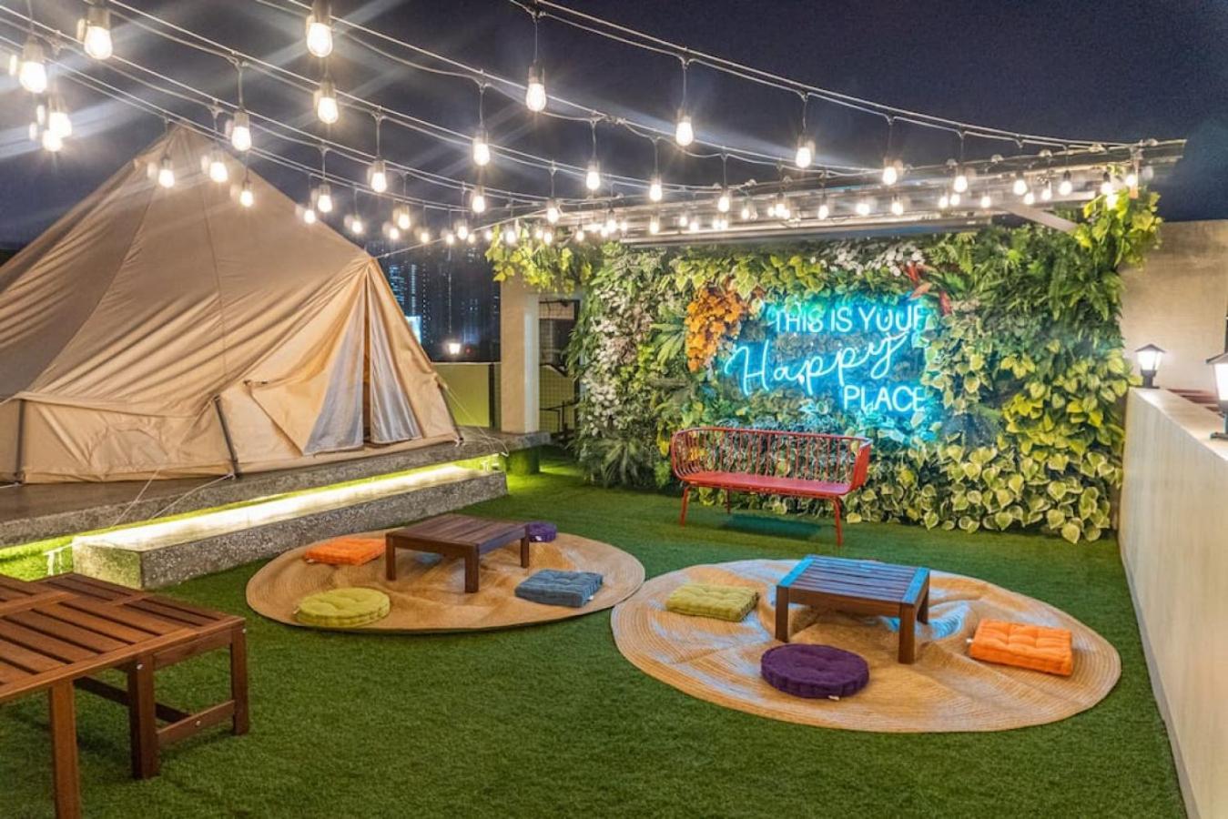 Luxury tent Maria Deck Urban Glamping