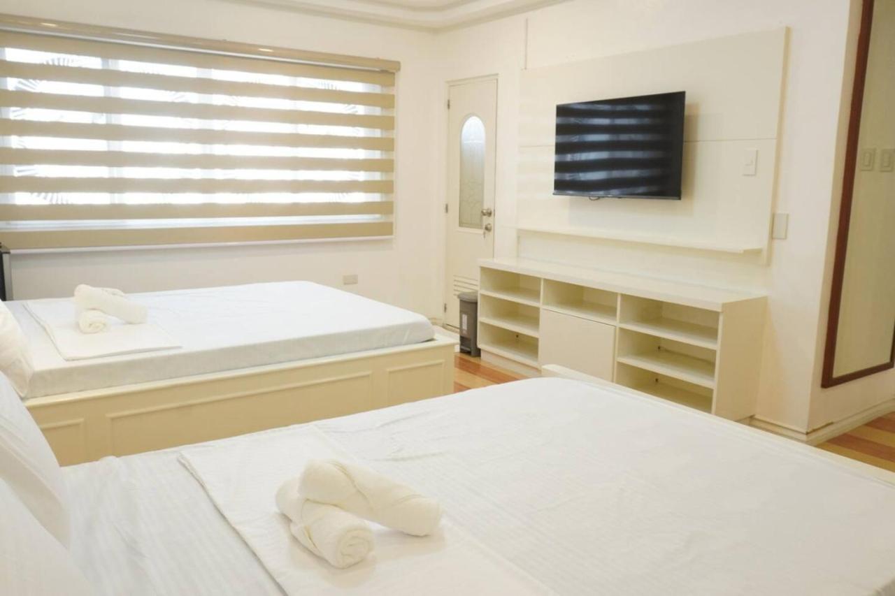 Holiday home Makati Altean Manila