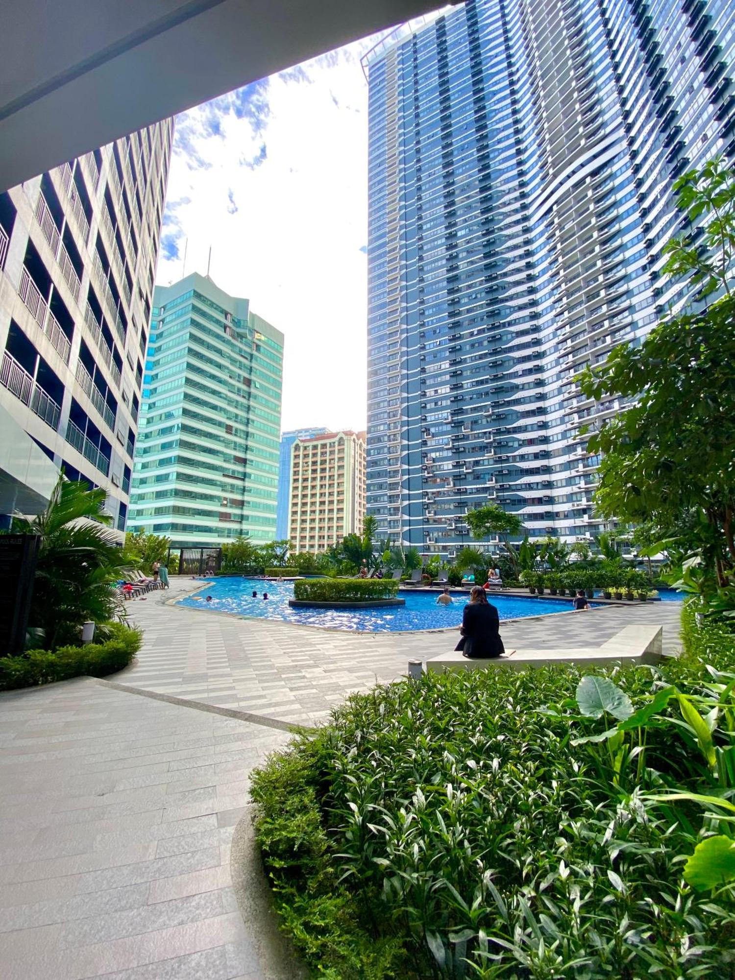 Frost At Air Residences Makati Apartment