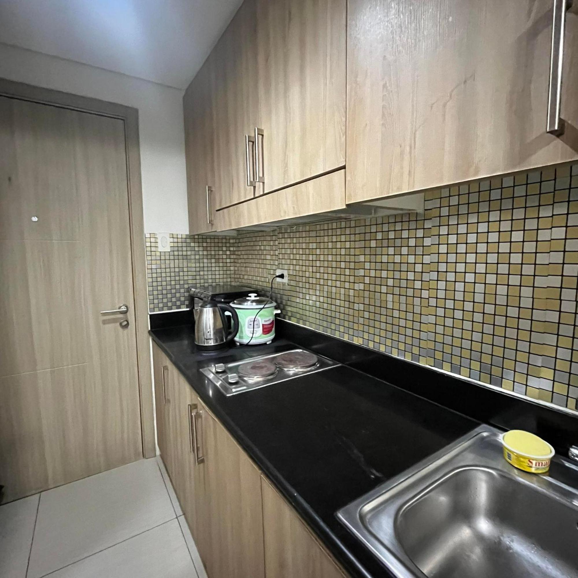 Shore Residences-shonie Place Apartment Manila