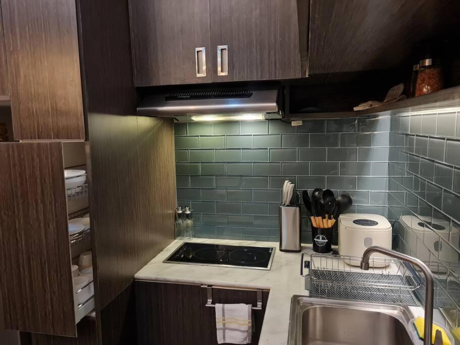 Apartment Cozy 2br In Bgc Near Golf Course - B Tb