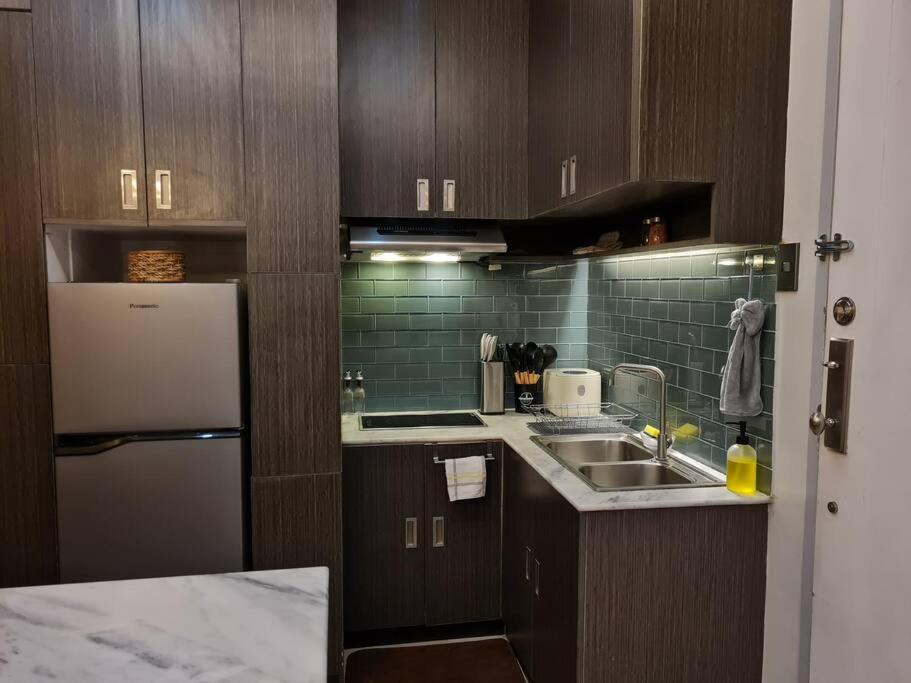 Cozy 2br In Bgc Near Golf Course - B Tb Apartment Manila