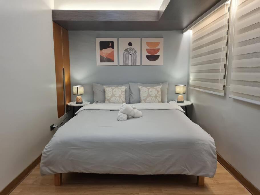 Apartment Cozy 2br In Bgc Near Golf Course - B Tb Manila