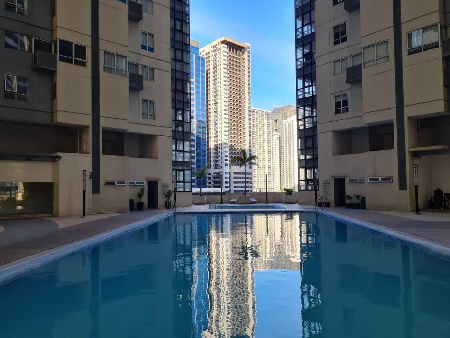 Cozy 2br In Bgc Near Golf Course - B Tb Apartment *