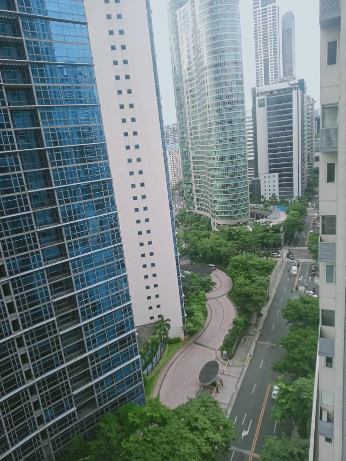 2 Bedrooms Units Forbes Area 5th Avenue Bgc Center Manila
