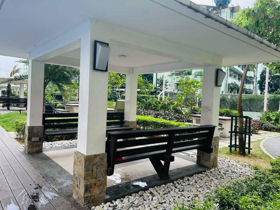 Apartment Free Parking 2b/r @infina Tower *