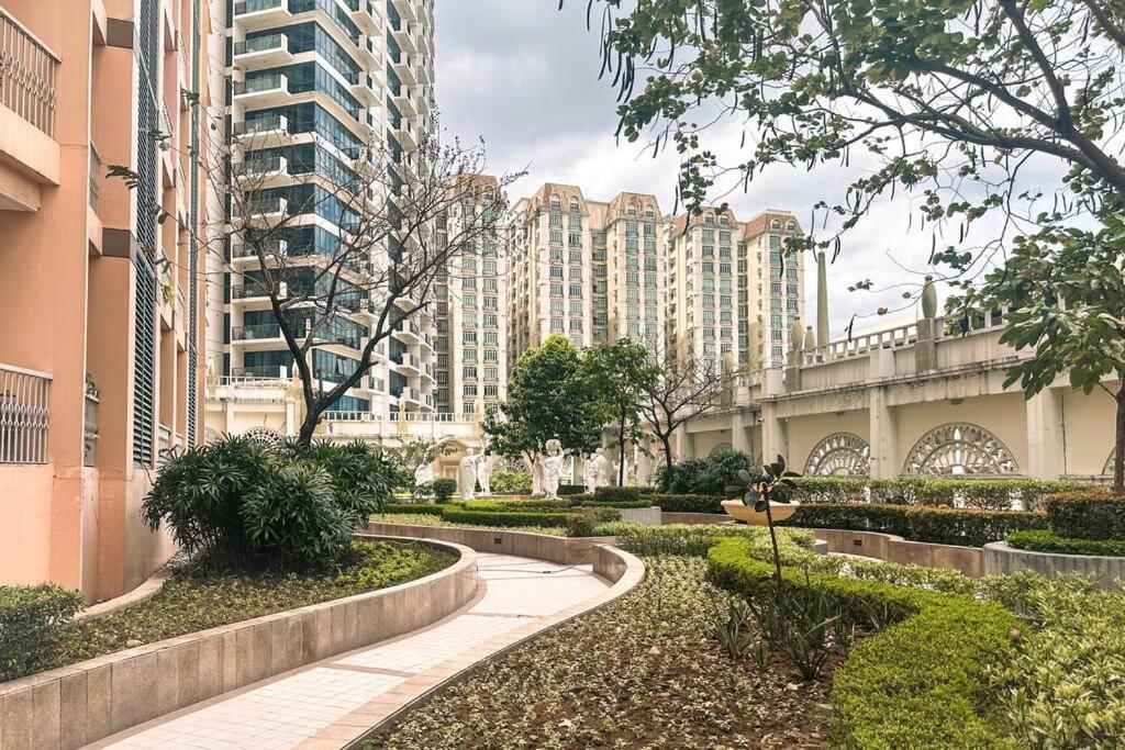 Venice Spacious With Panoramic Mountain Views Manila