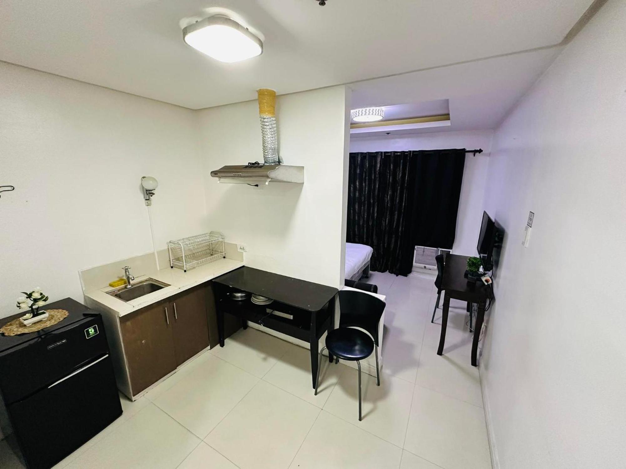 Hotel In Ermita Birch Tower