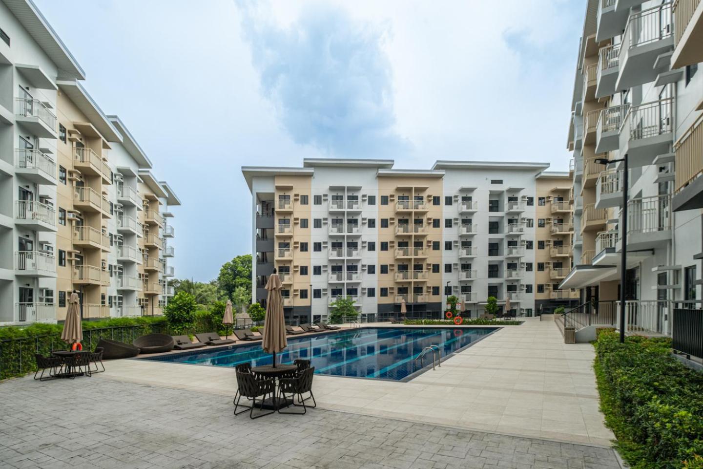 Resort-style In Quezon With Free Parking, Netflix And Smartlock *