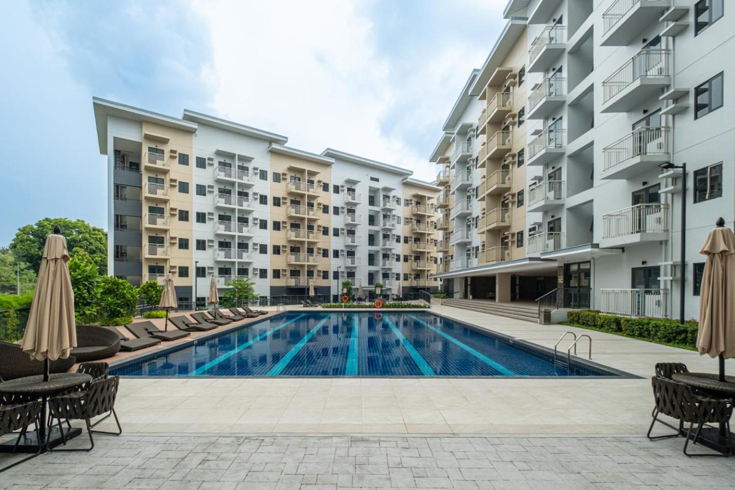 Apartment Resort-style In Quezon With Free Parking, Netflix And Smartlock Manila