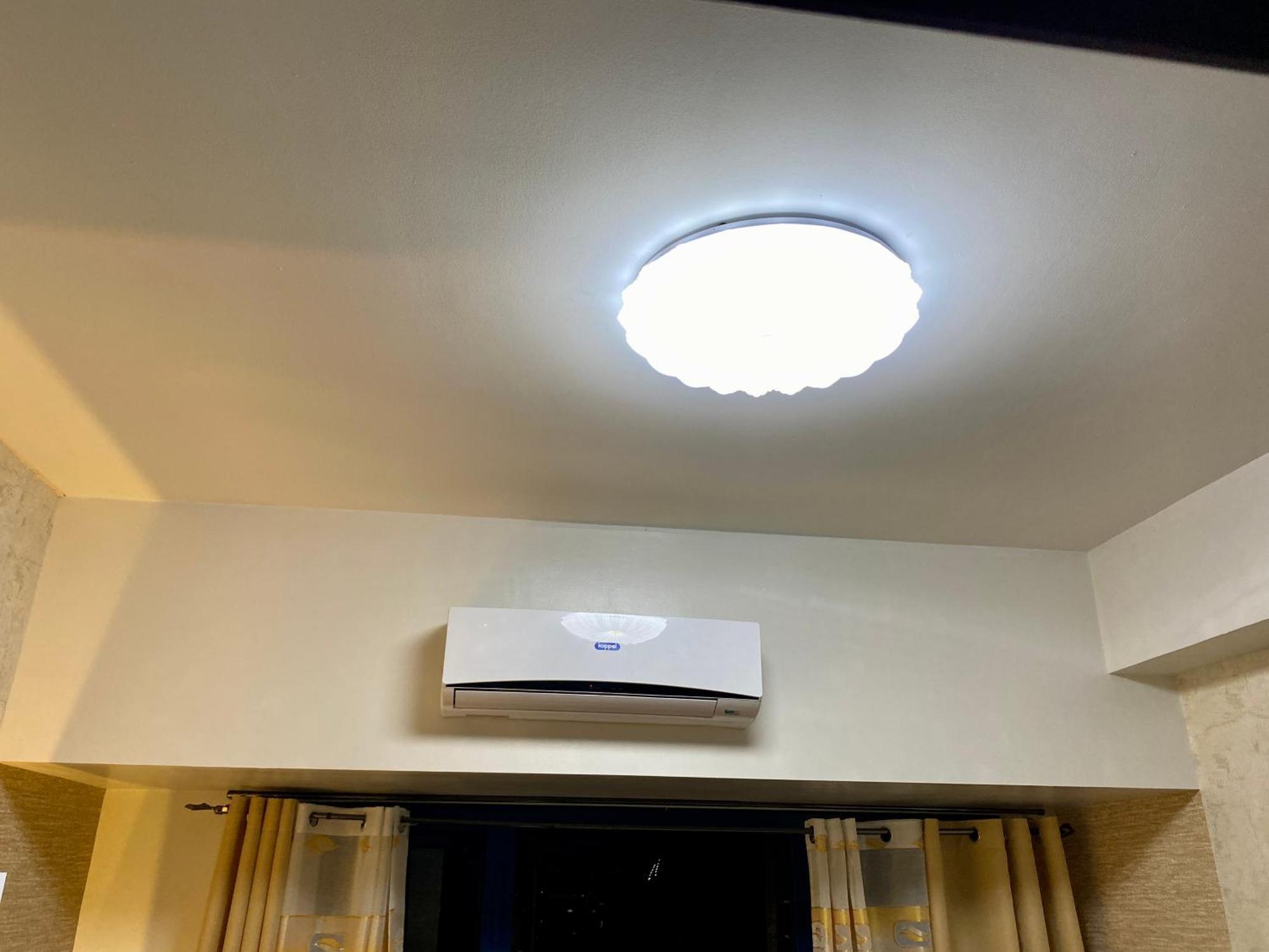Artistry In Bloom Penthouse Retreat In Air Makati Blazing Fast 300 Mbps Air *