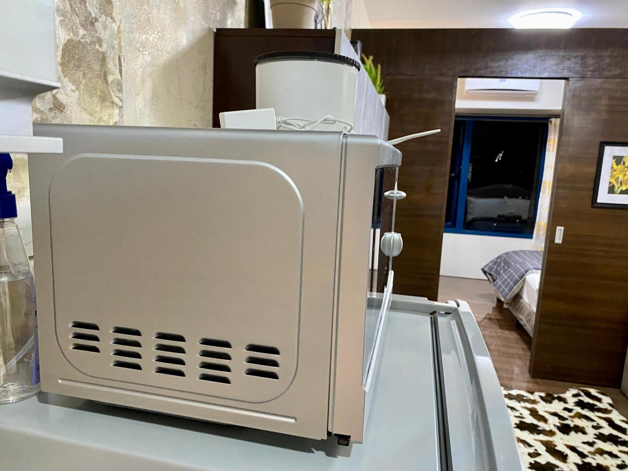 Apartment Artistry In Bloom Penthouse Retreat In Air Makati Blazing Fast 300 Mbps Air